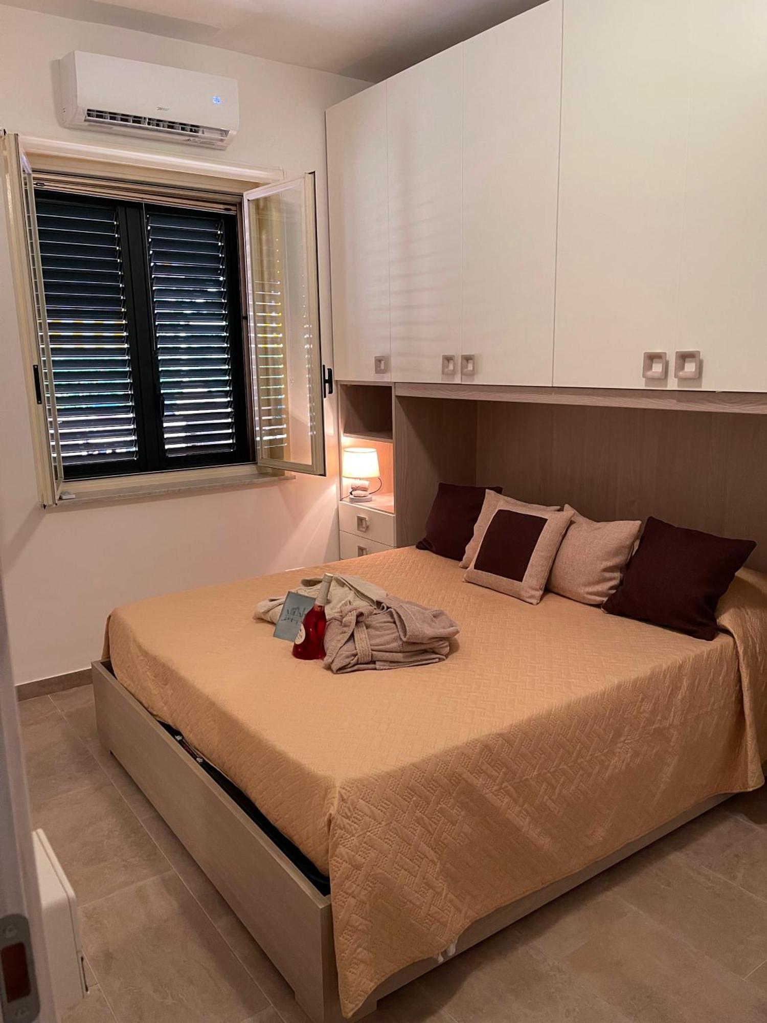 Casa Vacanza Giardini Naxos Taormina Miranaxos Bagian luar foto