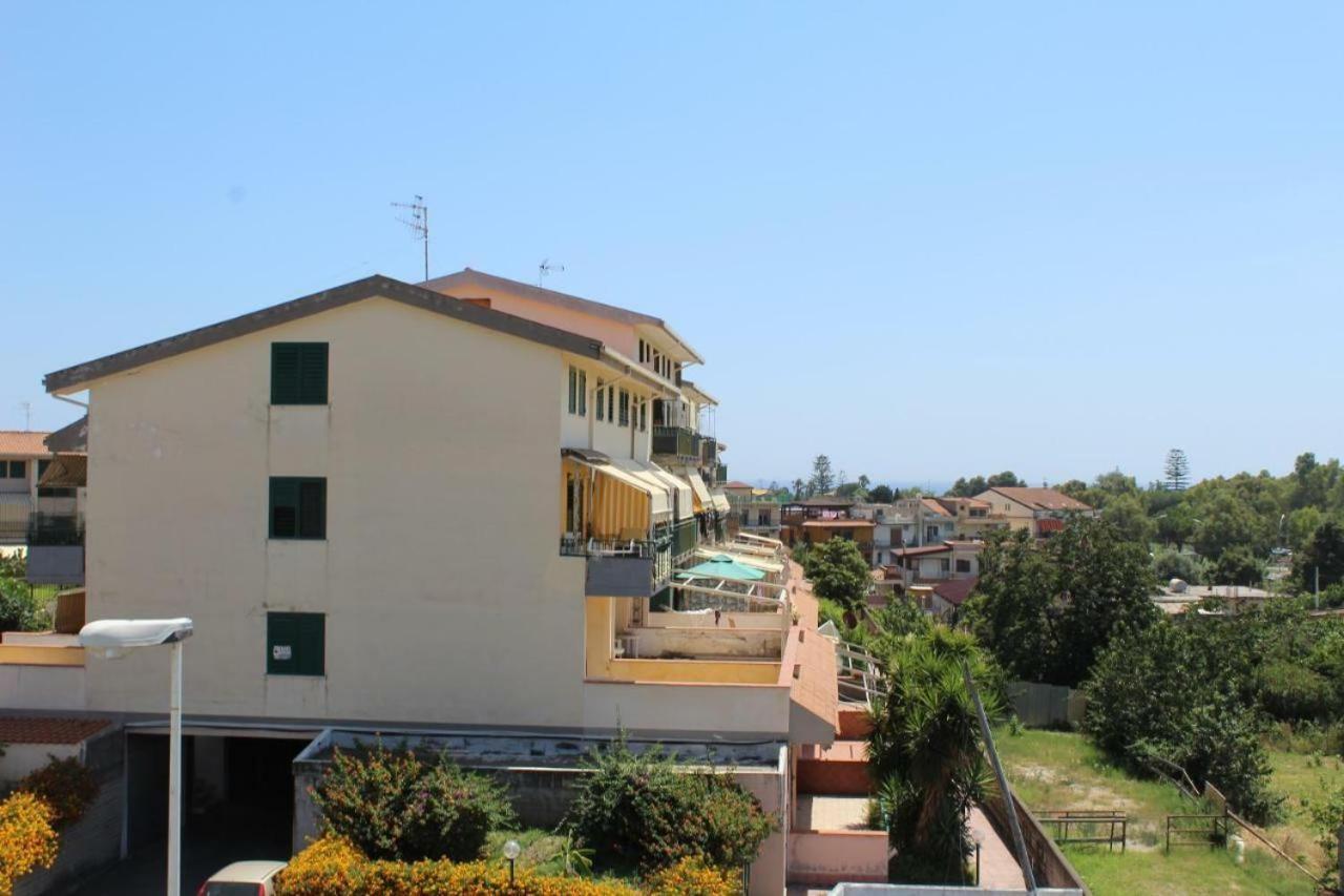 Casa Vacanza Giardini Naxos Taormina Miranaxos Bagian luar foto