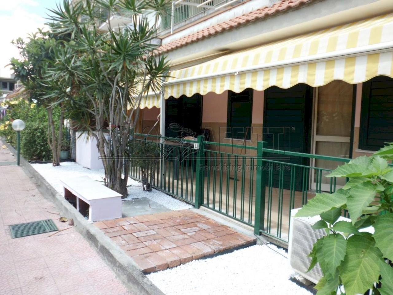 Casa Vacanza Giardini Naxos Taormina Miranaxos Bagian luar foto